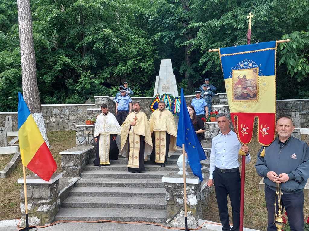 Ziua Eroilor La Moldova Nouă - Episcopia Caransebeșului